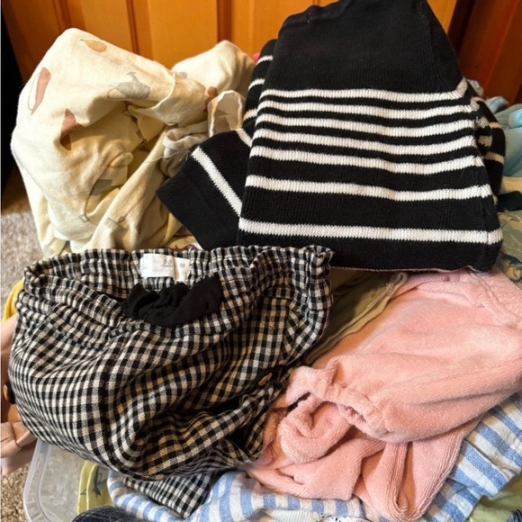 EUC RESELLERS BUNDLE OF 50 NB-5T MIXED SEASONS/GENDER - Picture 5 of 5